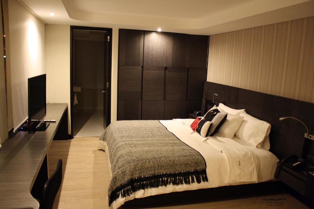Casa Gaitan Cortes Hotel Bogota Room photo